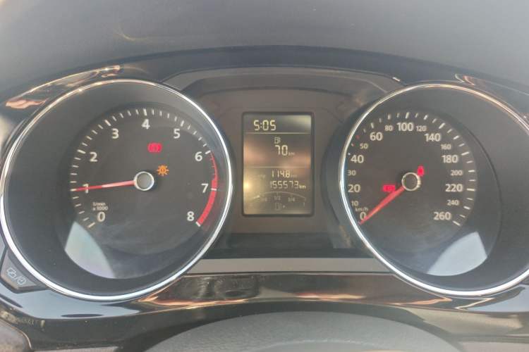 Used Volkswagen Sagitar 2015 1.6L Manual Comfort Model Instrument Cluster