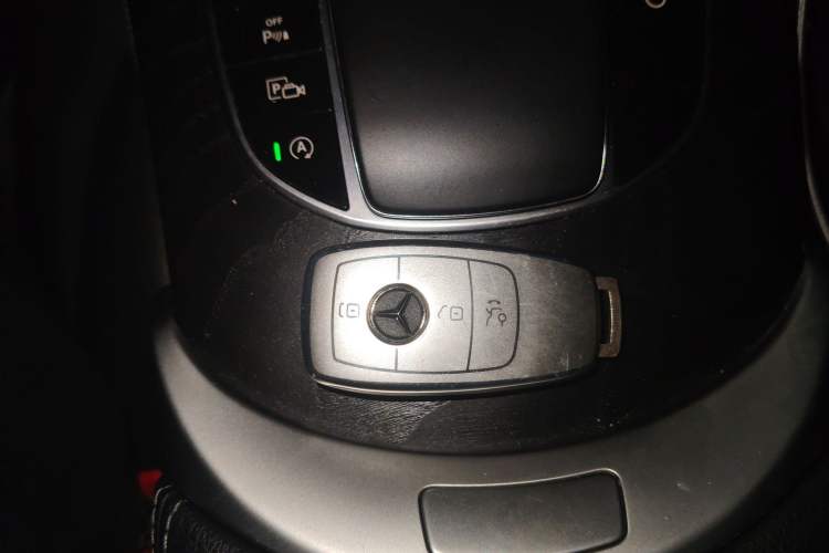 Used Mercedes-Benz C-Class 2019 Restyled C 260 L Sport Edition Vehicle Key