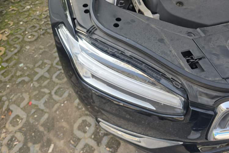 Used Volvo XC90 2022 B6 Zhiya Luxury 7-Seater Right Front Headlight