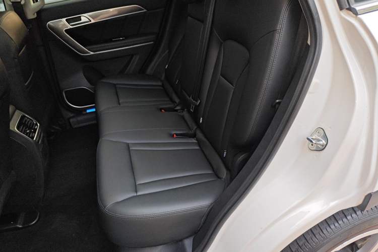 Used Haval H6 Coupe 2017 Red-Label 2.0T Automatic Two-Wheel Drive Elite Model
