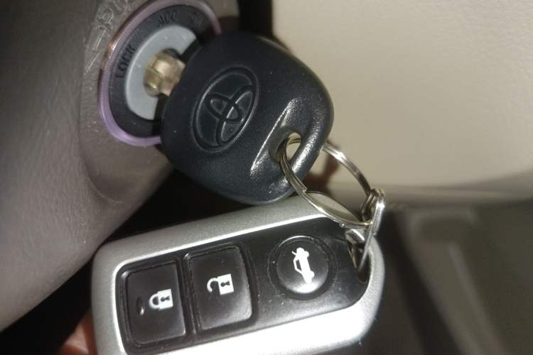 Used Toyota Camry 2013 200G Classic Luxury Edition
