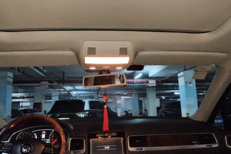 Used Volkswagen Touareg 2014 3.0 TSI New Edition