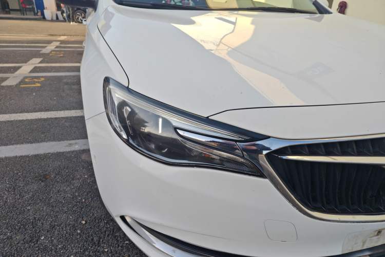 Used Buick Excelle GX 2018 18T Automatic Elite Model Right Front Headlight