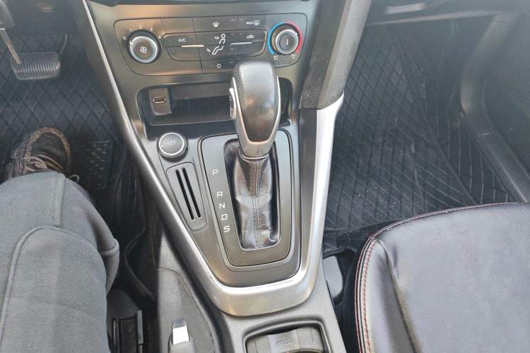 Used Ford Focus 2018 Hatchback Classic 1.6L Automatic Comfort Plus SmartDrive Edition