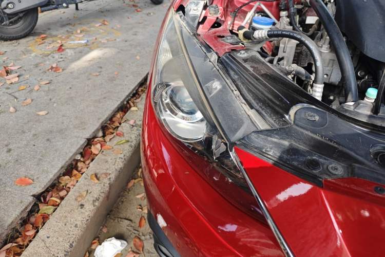 Used Mazda 3 Axela 2016 Sedan 2.0L Automatic Sport Model
