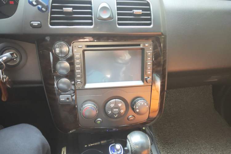 Used Roewe W5 2013 1.8T 2WD Automatic Xingyu Edition
