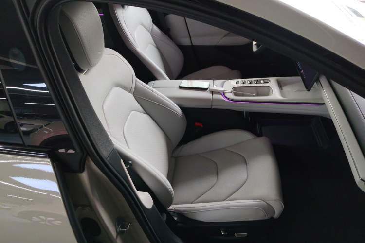 Used Xiaomi Auto SU7 2024 Rear-Drive Ultra-Long Range Advanced Pro-Level Intelligent Driving Version
