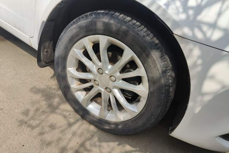 Used Geely Auto Vision 2015 1.3T Manual Luxury Model
