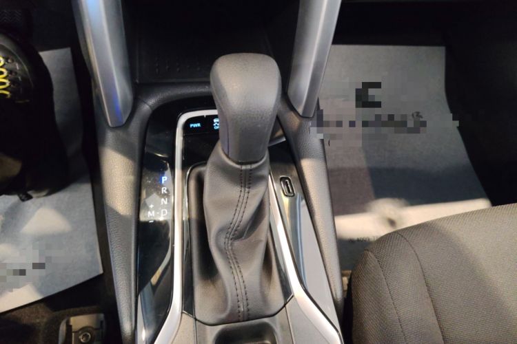 Used Toyota FRONTLANDER 2022 2.0L CVT Elite Edition Gear Lever