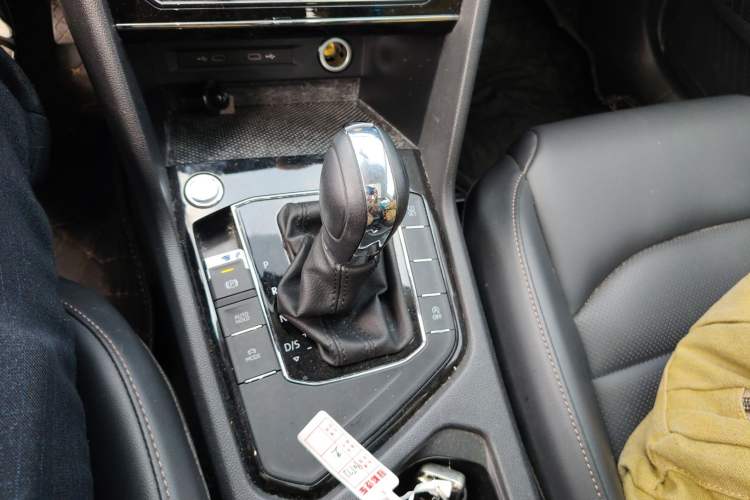 Used Volkswagen Tharu 2020 280TSI Two-Wheel Drive Luxury Plus Version China VI Standard Gear Lever