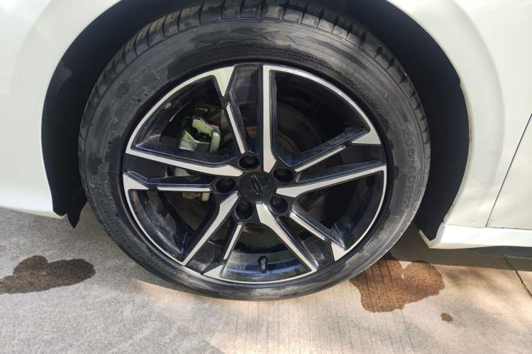 Used Geely Auto Binray 2022 Binrui COOL 1.5T DCT Electric Edition Left Front Wheel Hub