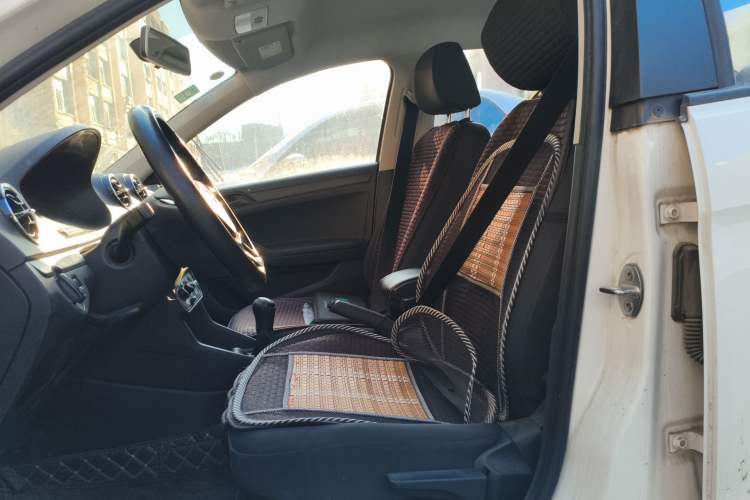 Used Volkswagen Jetta 2017 1.5L Manual Fashion Edition