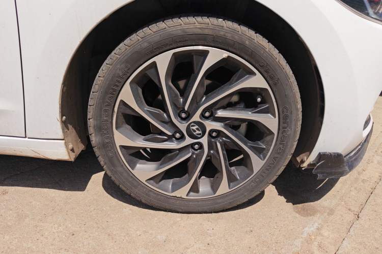 Used Hyundai Elantra (6th Generation / Lingdong) 2019 1.4T Dual-Clutch Xuan Dong · Dynamic Model