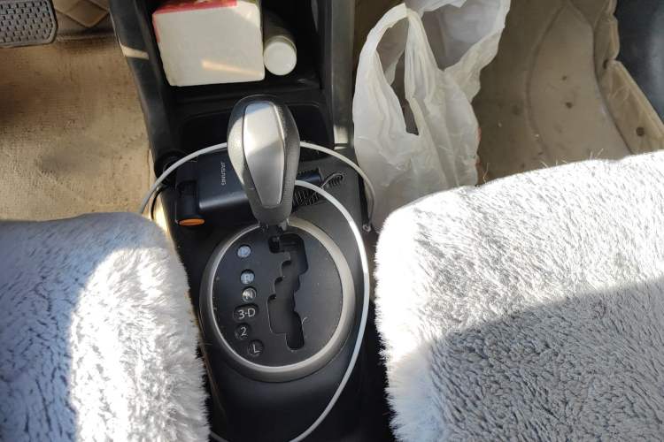 Used Suzuki Swift 2013 1.5L Automatic 20th Anniversary Limited Edition Gear Lever