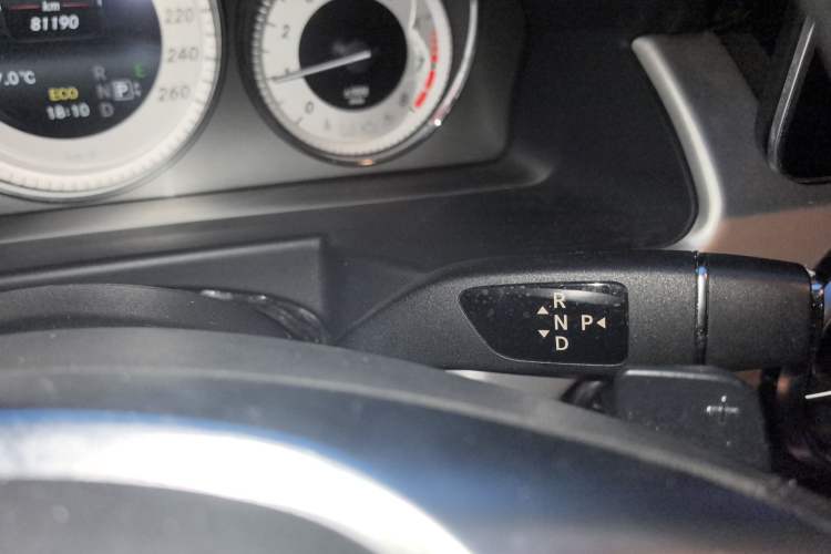 Used Mercedes-Benz GLK-Class 2015 GLK 260 4MATIC Dynamic Edition Ultimate Version Gear Lever