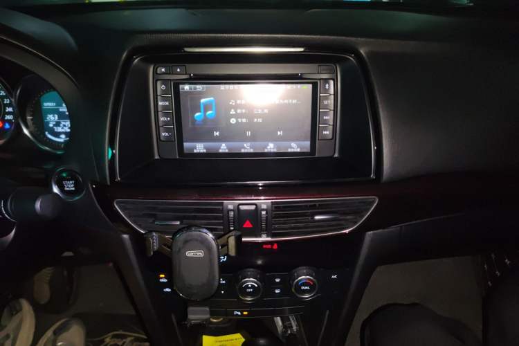 Used Mazda Atenza 2014 2.0L Blue Sky Luxury Edition