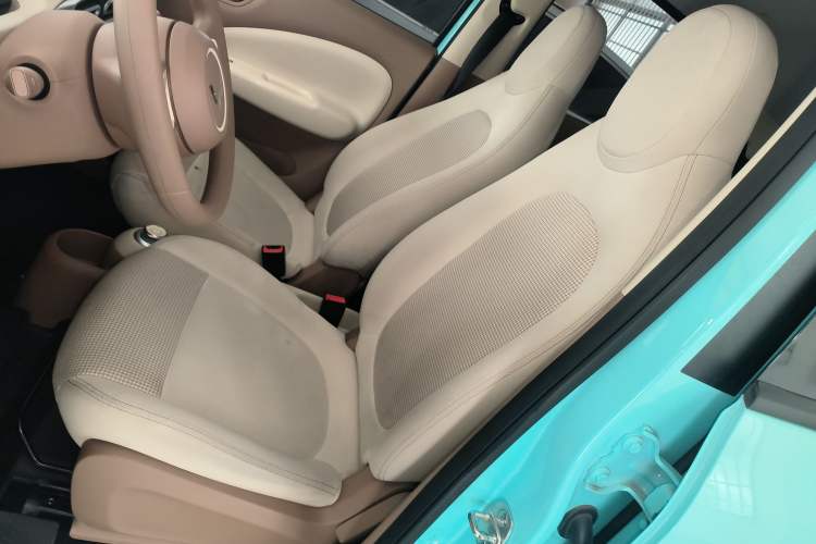 Used Wuling Hongguang MINIEV 2024 3rd Generation 215km Advanced Version Left Front Seat