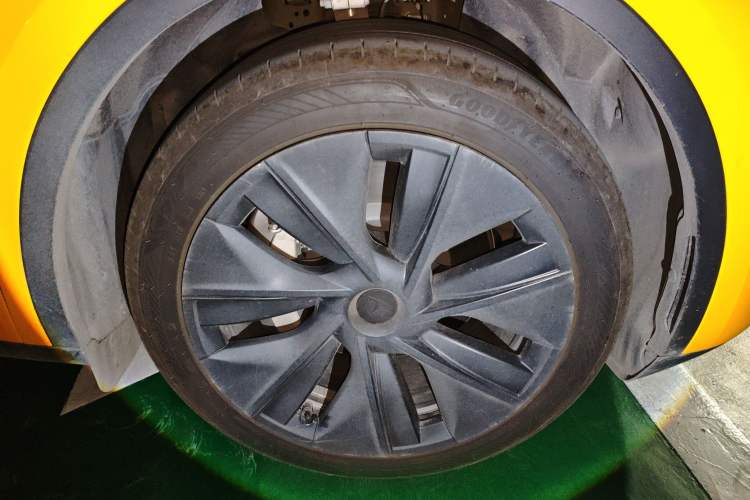 Used Tesla Model Y 2023 Rear-Wheel-Drive Version