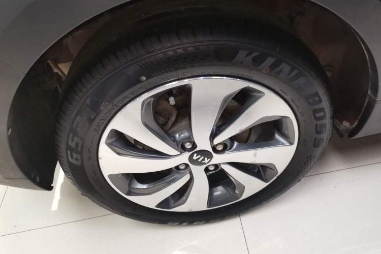 Used Kia KX Cross 2017 1.4L AT GLS Right Rear Wheel Hub