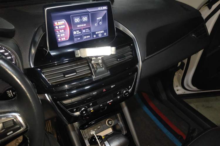 Used BORGWARD BX5 2017 20TGDI Automatic Two-Wheel Drive Pioneer Edition Audio And AC Panel