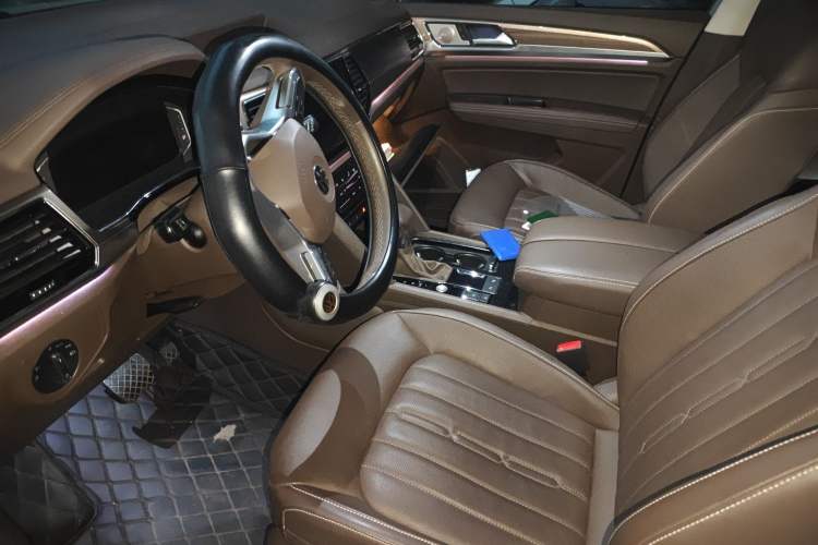 Used Volkswagen Viloran 2020 330TSI Luxury Edition Left Front Seat