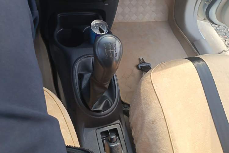 Used Venucia R30 2014 1.2L Manual Enjoyment Edition
