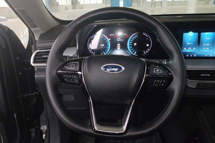 Used Ford Equator 2021 EcoBoost 225 Titanium 6-Seater
