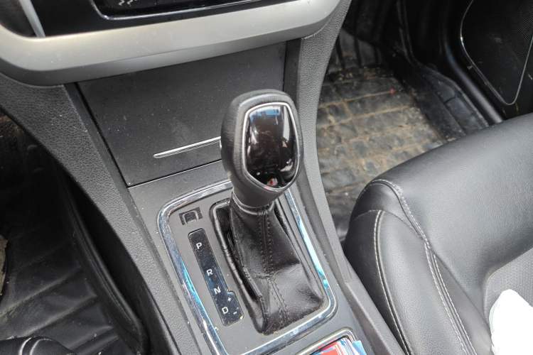 Used Geely Auto Emgrand 2016 Sedan 1.5L CVT Upward Version
