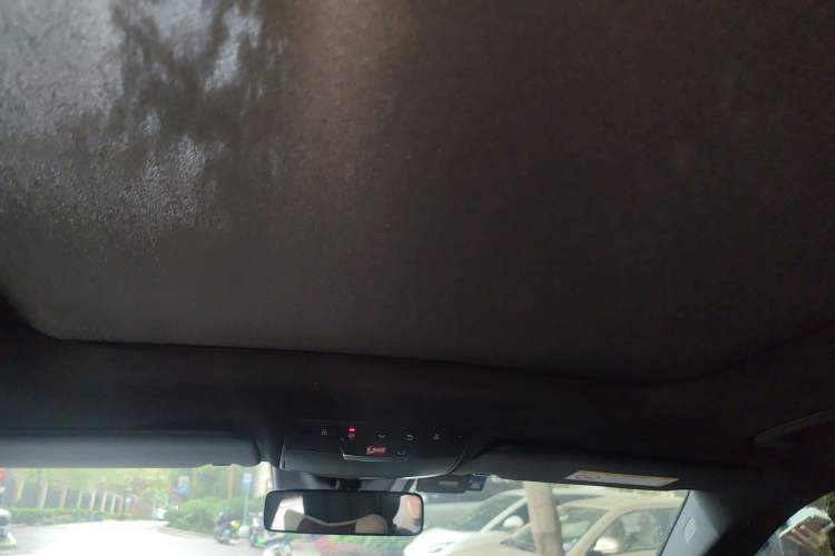 Used Mercedes-Benz GLC 2021 GLC 300 L 4MATIC Dynamic Model Headliner