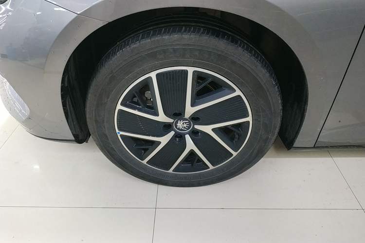 Used BYD Qin L 2024 DM-i 120KM Beyond Model
