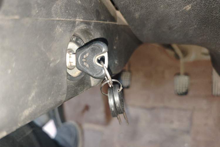 Used Wuling Zhiguang 2015 1.2L Practical LS-I Model