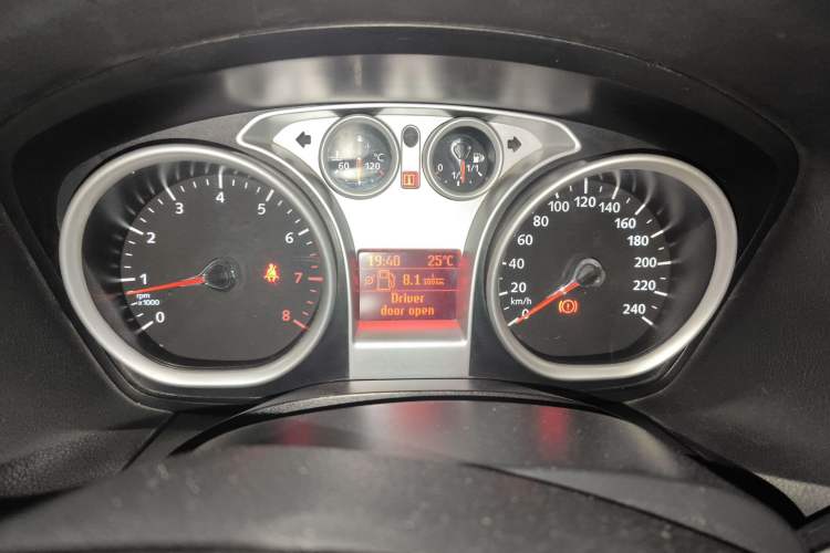Used Ford Focus 2011 Hatchback 1.8L Manual Comfort Model Instrument Cluster