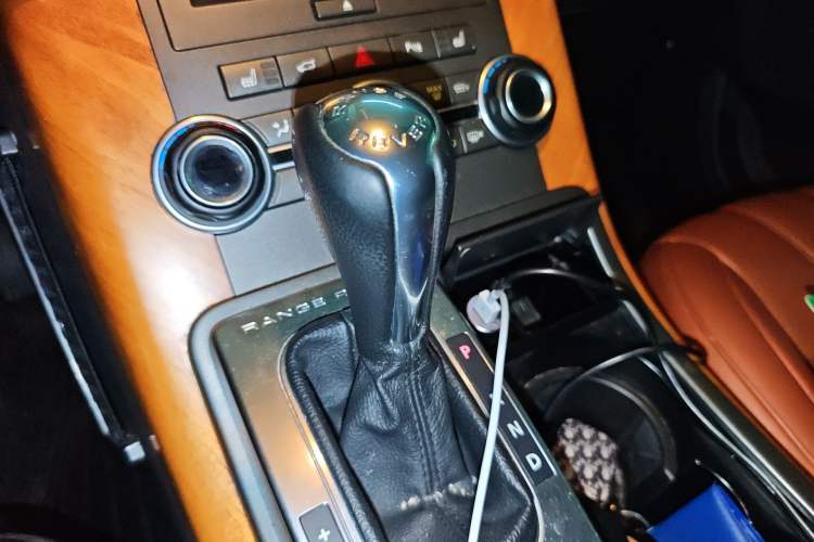 Used Land Rover Range Sport 2011 3.0 TDV6 Diesel Version Gear Lever