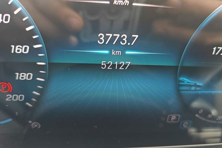 Used Mercedes-Benz EQC 2021 EQC 350 4MATIC Odometer Close Up