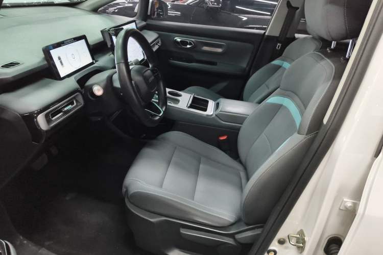 Used AION Y 2022 Plus 70 Enjoy Edition