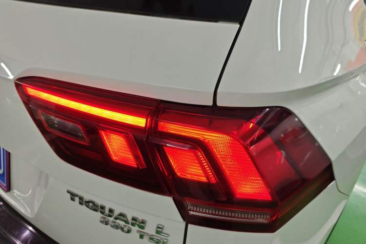 Used Volkswagen Tiguan L 2018 330TSI Automatic Two-Wheel Drive Luxury Edition