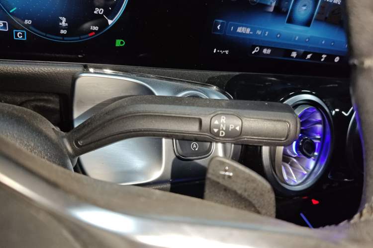 Used Mercedes-Benz GLB 2022 GLB 220 Dynamic Edition Gear Lever