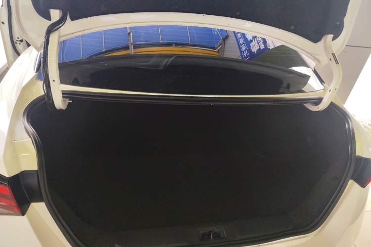 Used Nissan Sylphy 2023 1.6L CVT Smart Drive Version Trunk