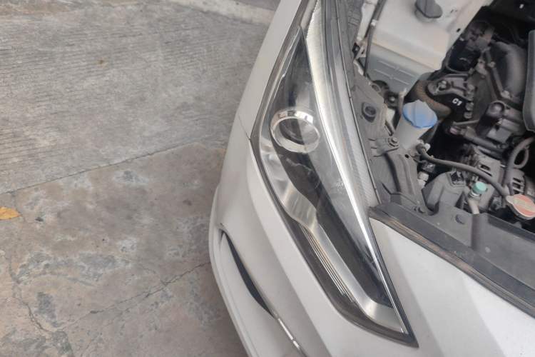 Used Hyundai Mistra 2019 1.8L Automatic Smart GLS China VI Standard Right Front Headlight