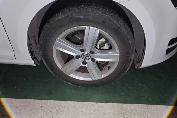 Used Volkswagen Golf 2016 230TSI Automatic Comfort Version
