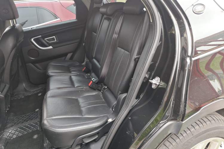 Used Land Rover Discovery Sport 2017 2.0T HSE Left Rear Seat