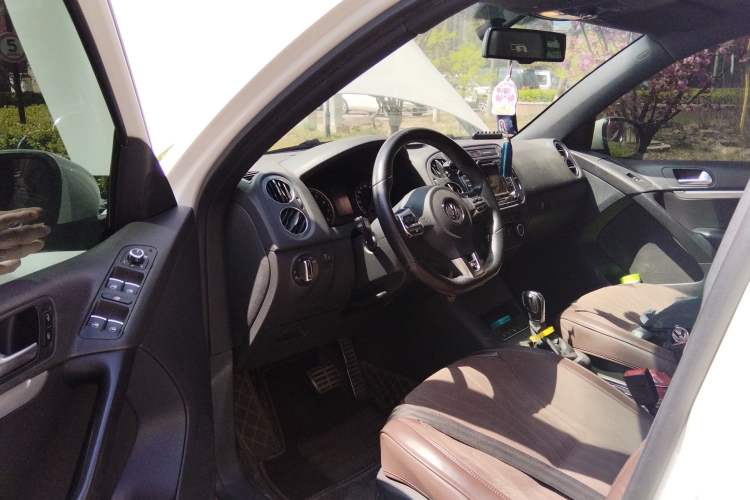 Used Volkswagen Tiguan 2012 2.0 TSI Comfort Edition Driver Seat