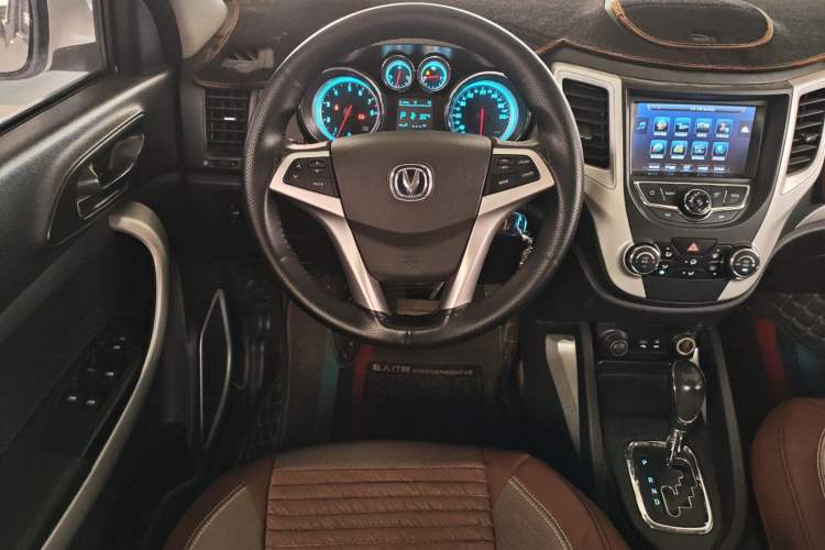 Used CHANGAN CS35 2015 1.6L Automatic Luxury Model China IV Standard
