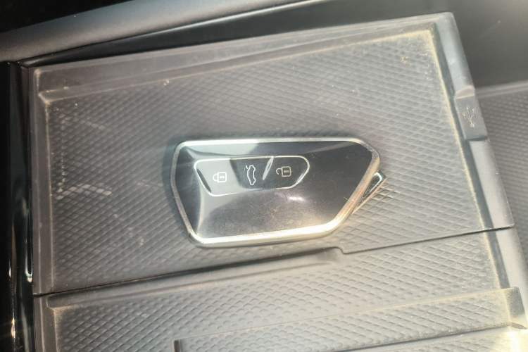 Used Volkswagen ID.UNYX 2024 Pro Long-Range Version Interior 1