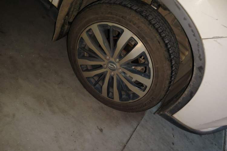 Used GAC Trumpchi GS4 2017 235T Manual Two-Wheel Drive Luxury Edition Right Front Wheel Hub