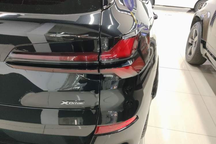 Used BMW X5 2023 xDrive 30Li Luxury M Sport Night Edition Package
