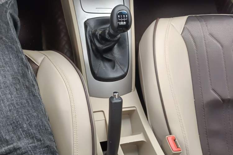 Used Buick Excelle 2013 1.5L Manual Classic Model