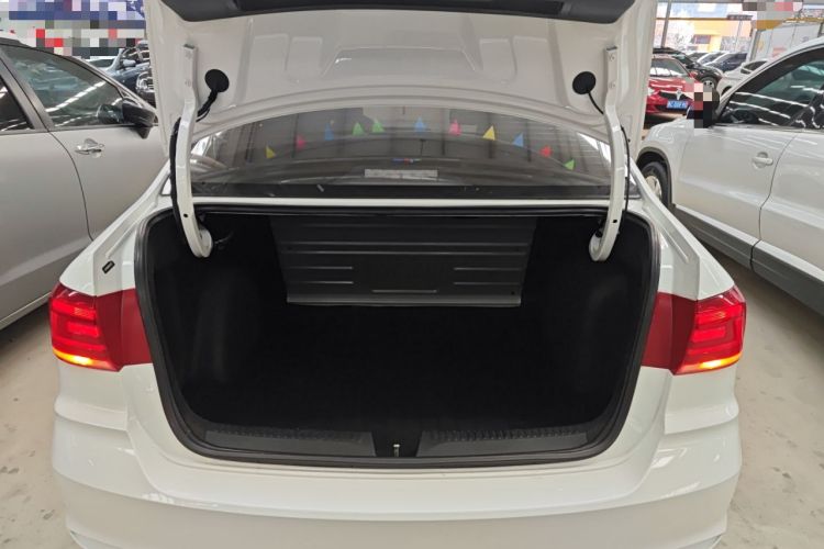 Used Volkswagen Santana 2016 1.6L Automatic Fashion Edition