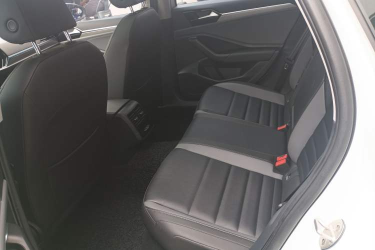 Used Volkswagen Sagitar 2020 280TSI DSG Comfort Version China VI Standard Left Rear Seat