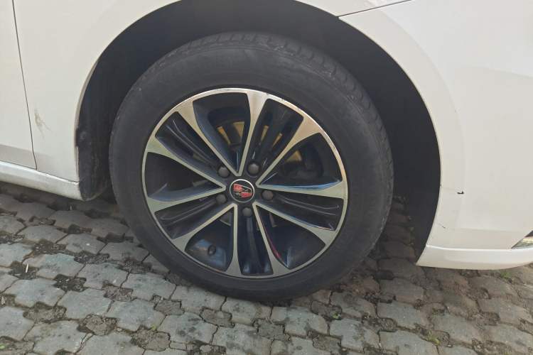 Used Roewe i6 2020 PLUS 1.6L CVT 4G Connected Glory Luxury Edition

